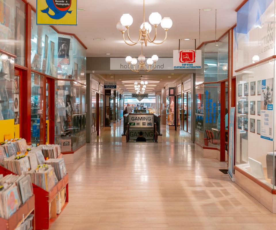 An interior view of Renaissance Arcade