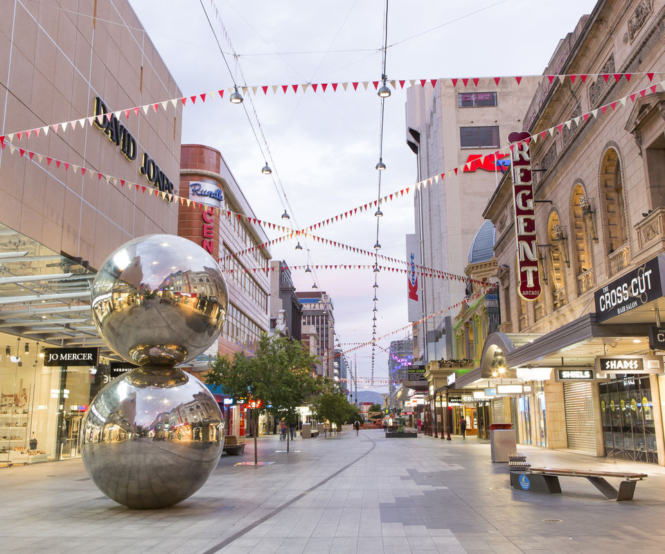 Mall's Balls