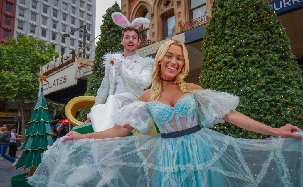 Cirque Alice performers in Rundle Mall