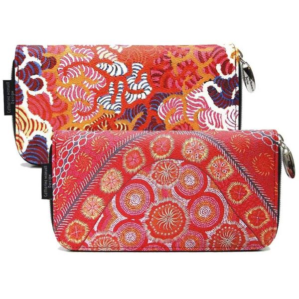 Curved Zip Section Wallet