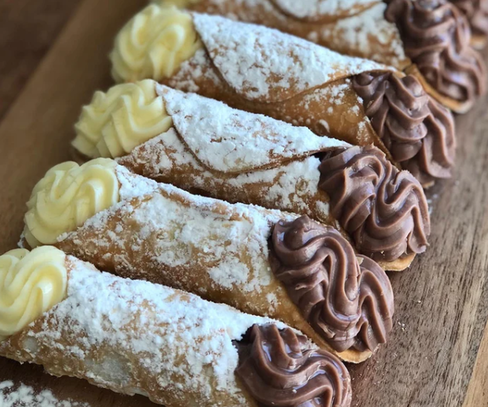 Cannoli Box